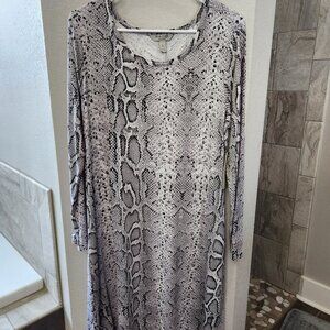 Women’s Tunic Dress. Nine Eight New York.  Large.